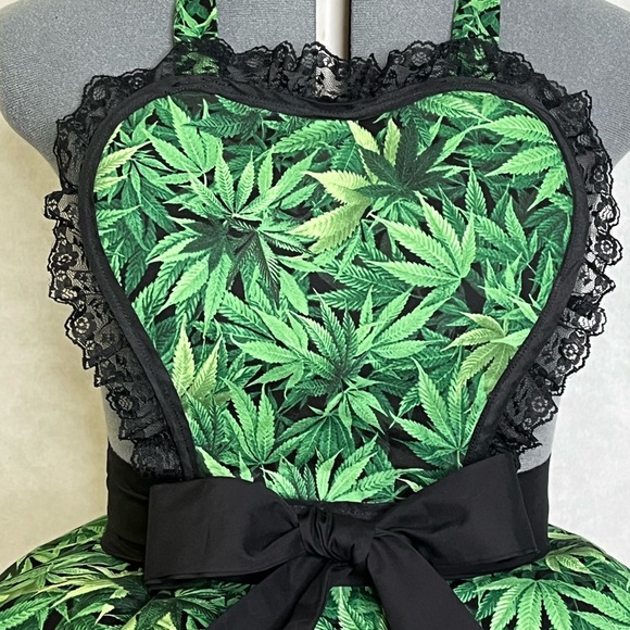 Puff Puff Cook Womens 1950s themed apron - Picture 3 of 6